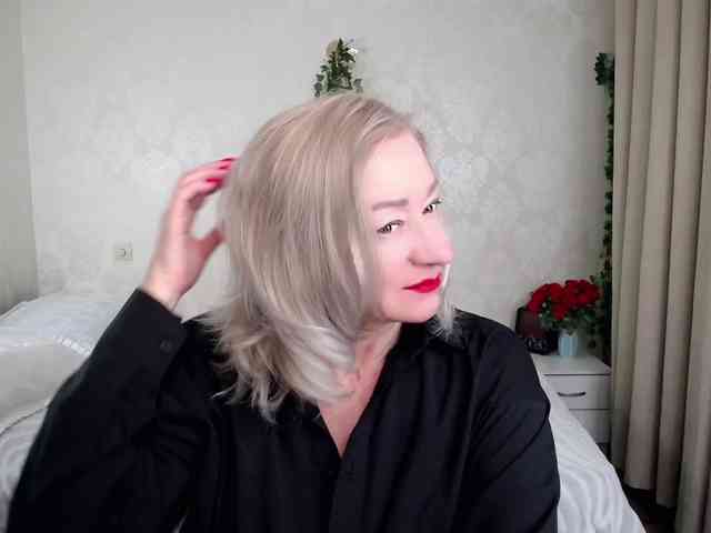 hunters-woman webcam