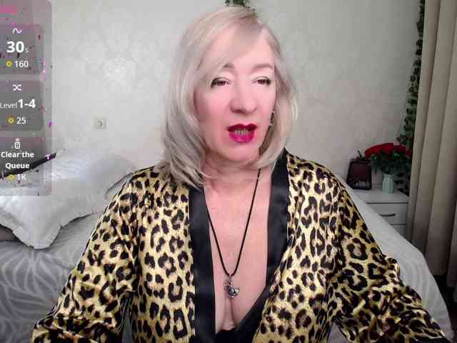 hunters-woman webcam