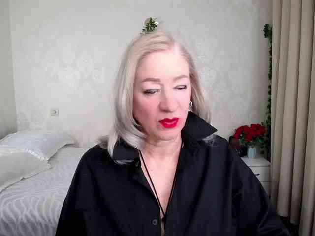 hunters-woman webcam