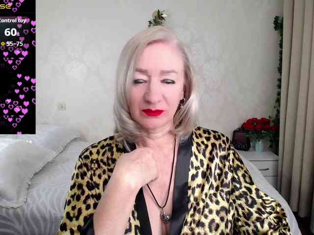 hunters-woman hunters-woman