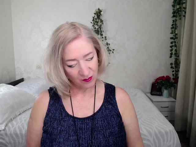 hunters-woman webcam