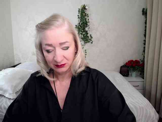 hunters-woman webcam