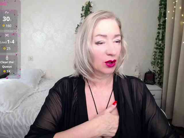 hunters-woman webcam