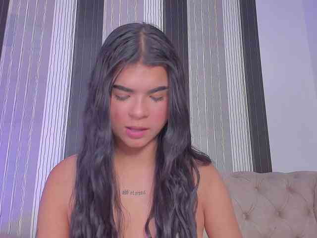 kylie-strong kylie-strong