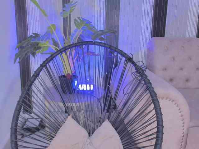 kylie-strong kylie-strong