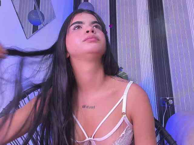 kylie-strong kylie-strong