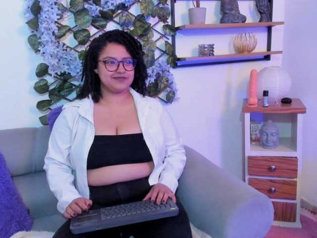 NoaVega Live Cam on BongaCams