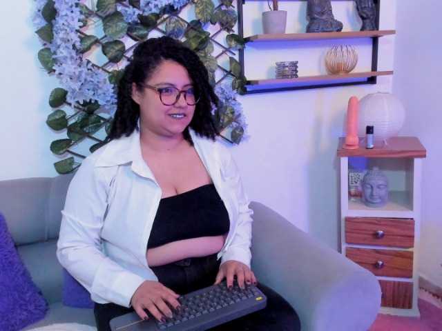 NoaVega Live Cam on BongaCams