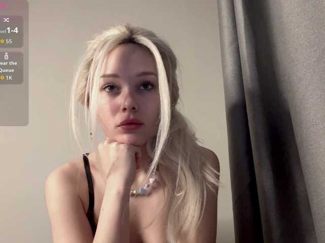 LupeVillari's BongaCams show and profile