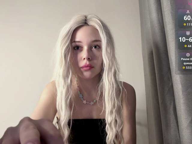 LupeVillari est une amatrice française réalisant des shows webcams sur BongaCams. Les tags coquins de cette cam girl sont : White/Caucasian,Brunette,Trimmed,