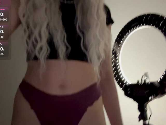 LupeVillari's BongaCams show and profile