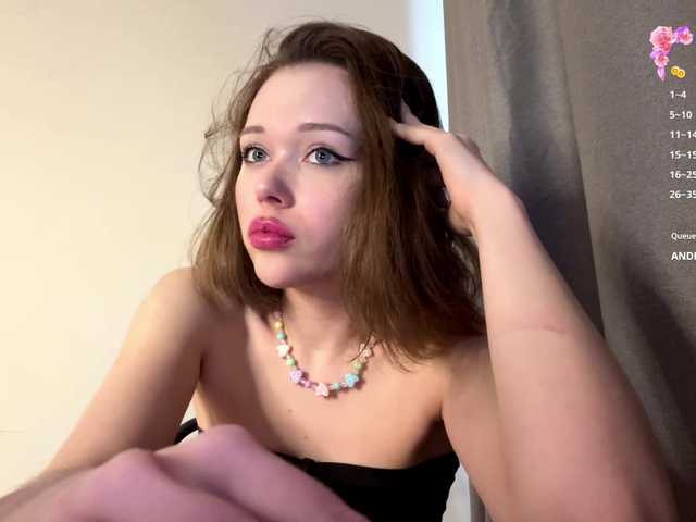 LupeVillari's BongaCams show and profile