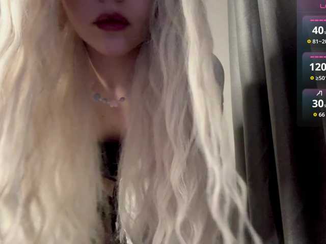 LupeVillari's BongaCams show and profile