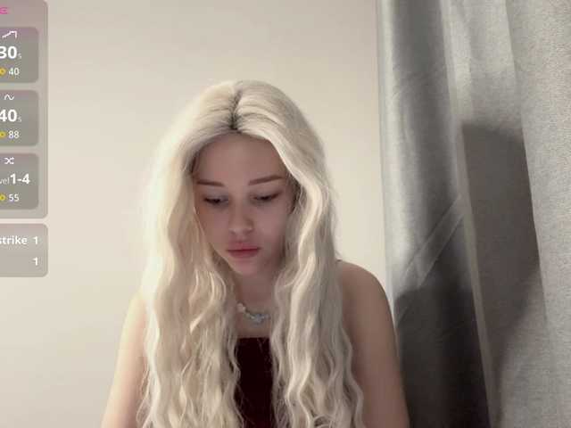 LupeVillari's BongaCams show and profile