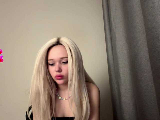 LupeVillari's BongaCams show and profile