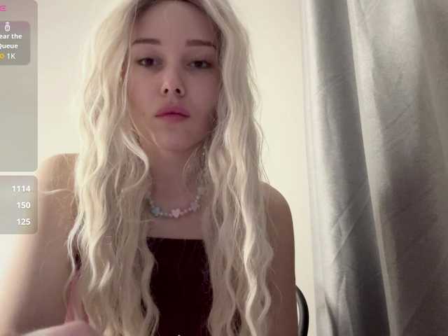 LupeVillari's BongaCams show and profile