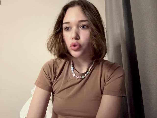 LupeVillari's BongaCams show and profile