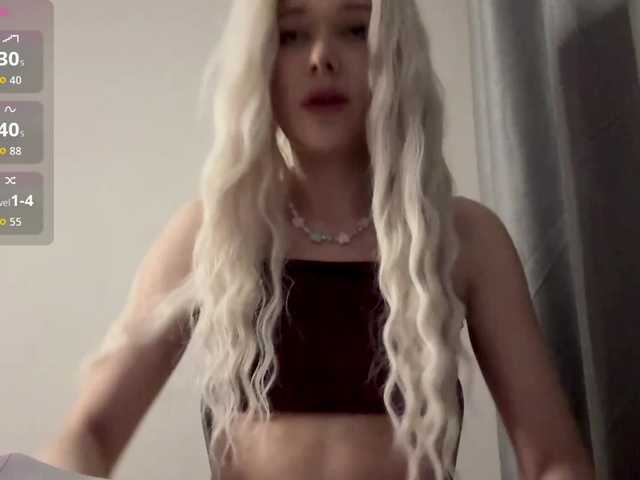 LupeVillari's BongaCams show and profile