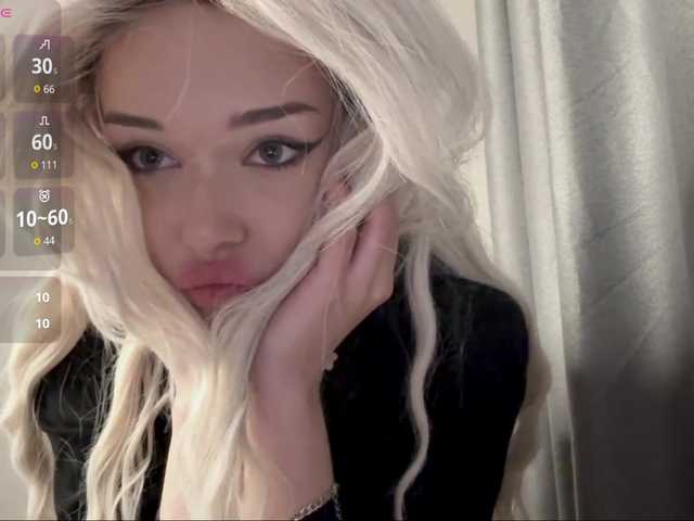 LupeVillari's BongaCams show and profile