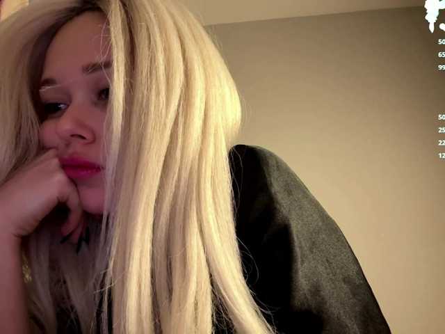 LupeVillari's BongaCams show and profile