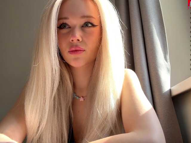 LupeVillari's BongaCams show and profile