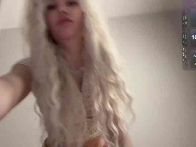 LupeVillari Live Webcam on BongaCams