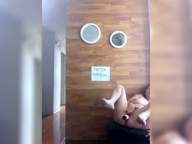 EmilyCCm's BongaCams show and profile