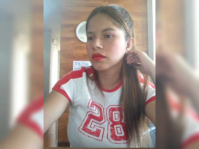 EmilyCCm's BongaCams show and profile