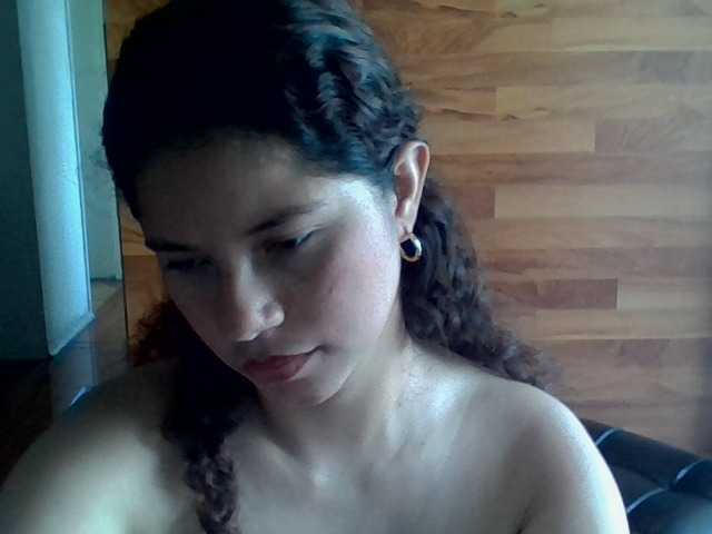 EmilyCCm's BongaCams show and profile