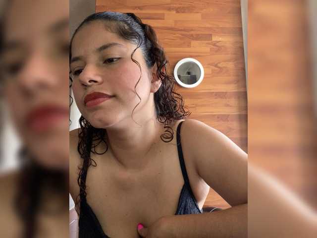 EmilyCCm's BongaCams show and profile