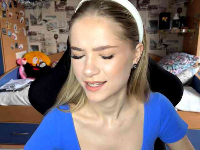 LuveniaMalena webcam