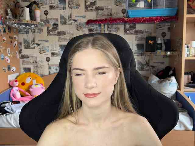 LuveniaMalena LuveniaMalena