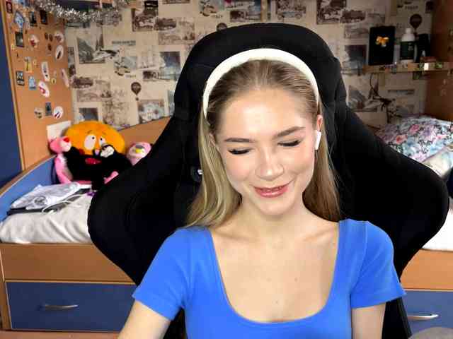 LuveniaMalena webcam