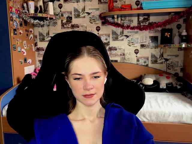 LuveniaMalena webcam