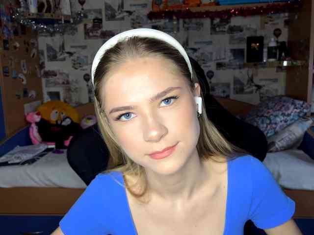 LuveniaMalena webcam
