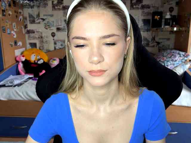 LuveniaMalena webcam