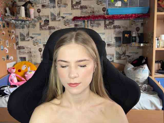 LuveniaMalena LuveniaMalena