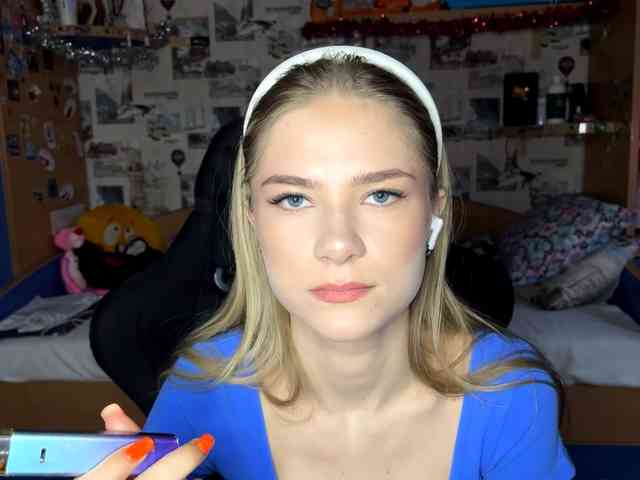 LuveniaMalena webcam