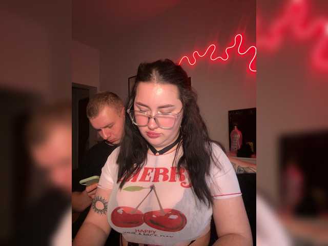 Sex chat gratuit in direct cu MoonAura pe BongaCams