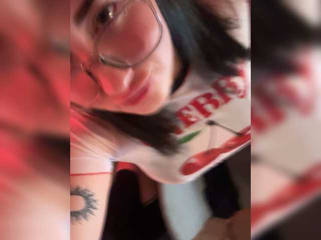 MoonAura – webcam model profile photo