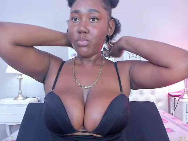 Karlaa-Ramirez webcam