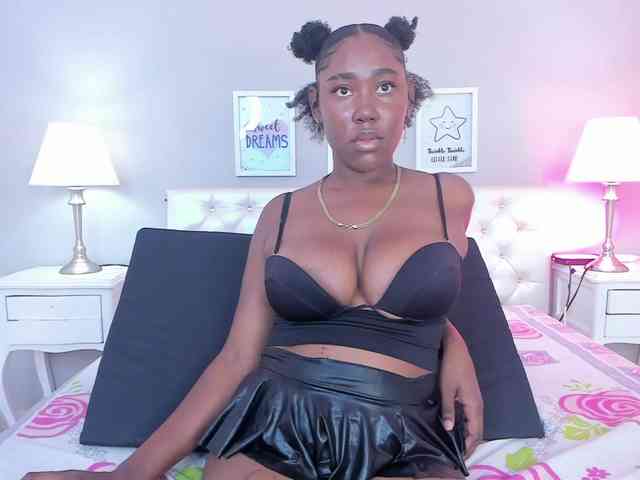 Karlaa-Ramirez webcam