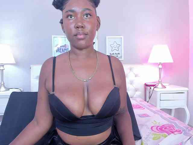 Karlaa-Ramirez webcam