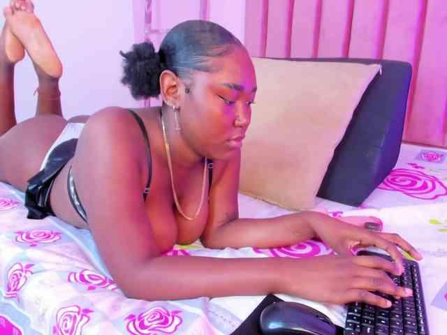 Karlaa-Ramirez webcam