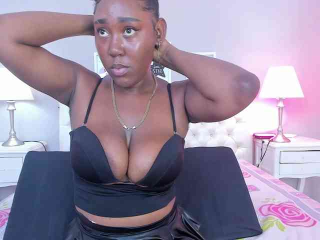 Karlaa-Ramirez webcam