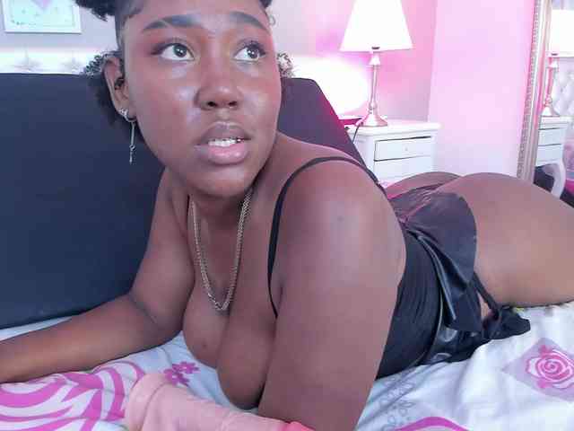 Karlaa-Ramirez webcam