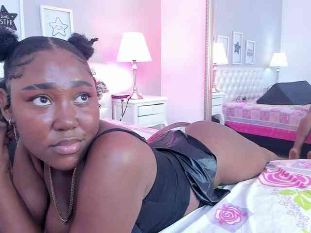 Karlaa-Ramirez webcam