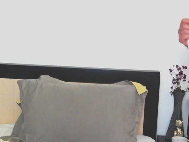 LouiseBelle's BongaCams show and profile