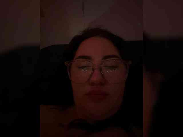 LunaMoonAuraa webcam