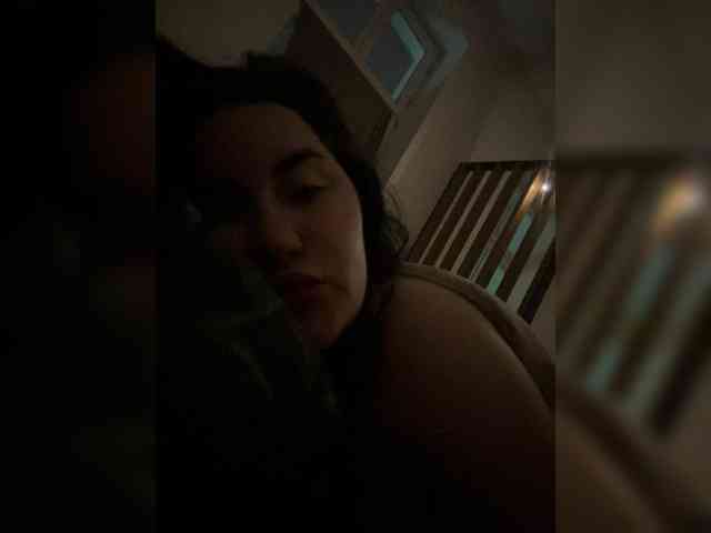 LunaMoonAuraa webcam